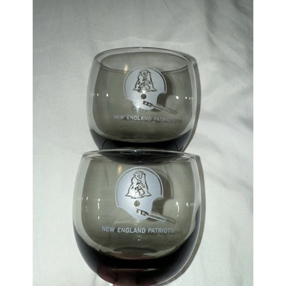 New England‎ Patriots NFL Whiskey Glasses - Set of 2 - 1970's Vintage